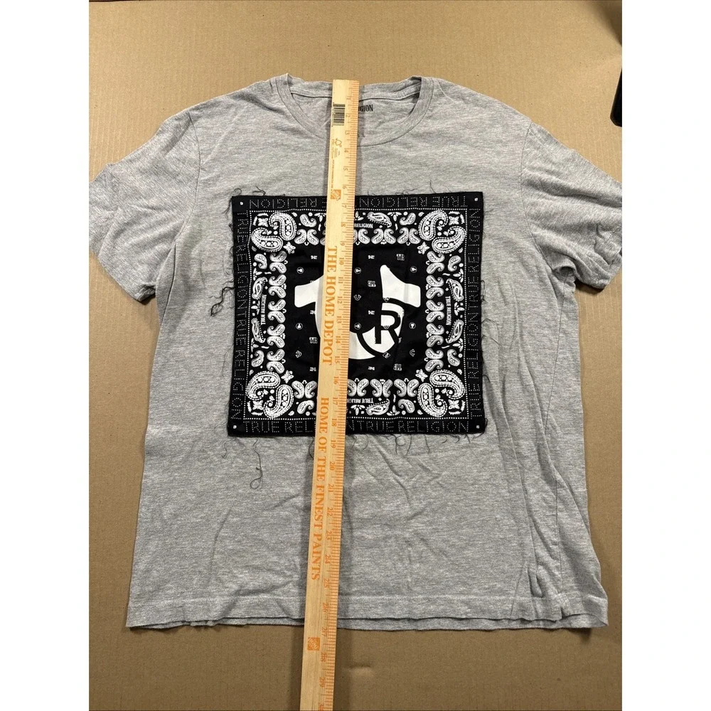 true‎ religion t shirt, Large Patch Logo, Size Large